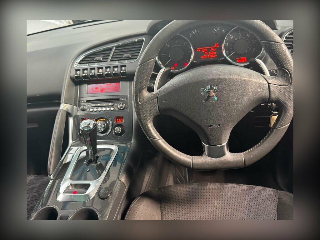 Peugeot 3008 1.6 Hdi 112 Exclusive Red #41
