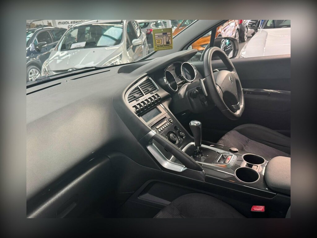 Peugeot 3008 1.6 Hdi 112 Exclusive Red #21