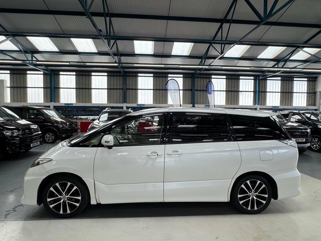Toyota Estima 2.4 7 Seat White #4