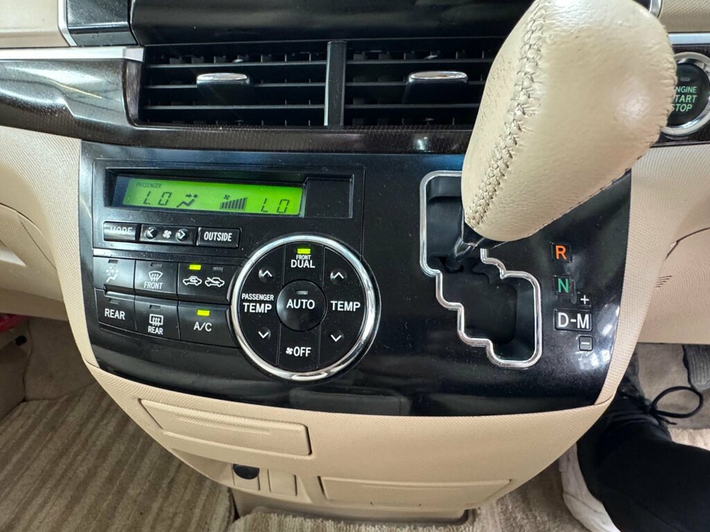 Toyota Estima Hatchback Silver #16