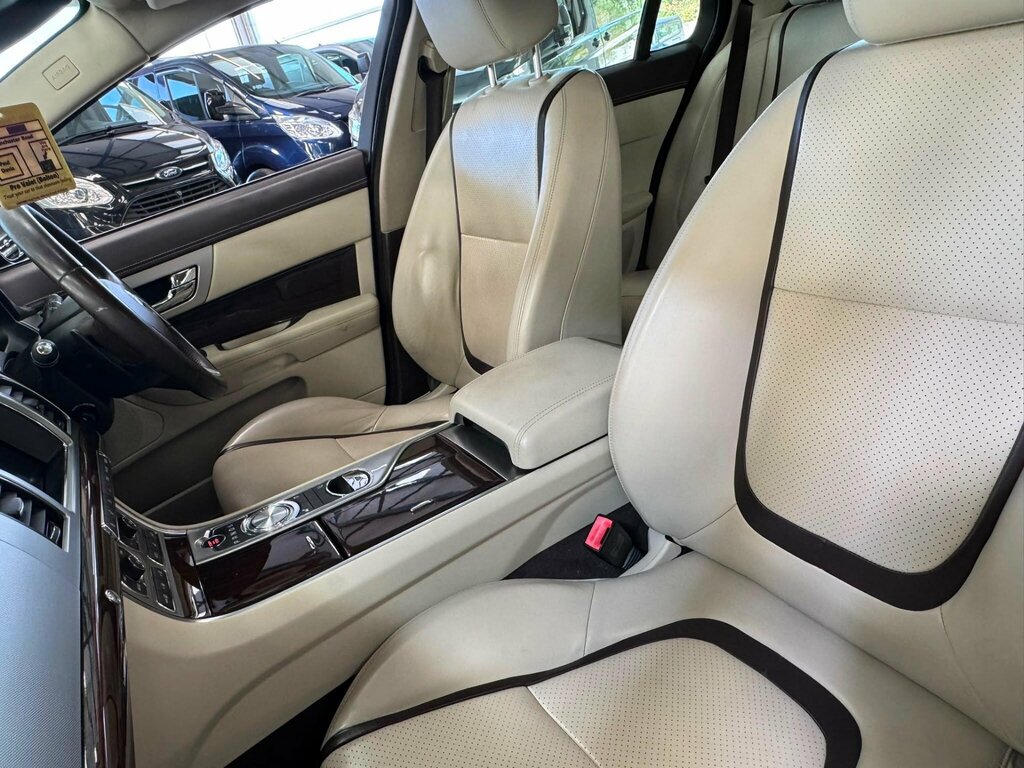 Jaguar XF 2.2D Luxury Sportbrake Euro 5 Ss Blue #32