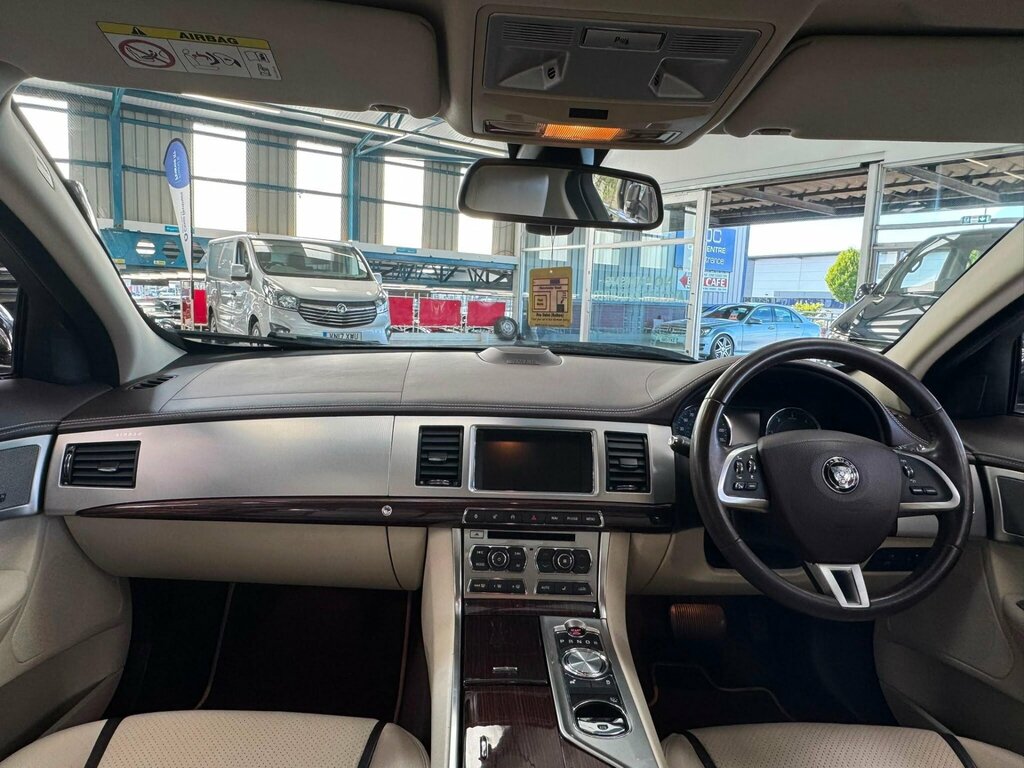 Jaguar XF 2.2D Luxury Sportbrake Euro 5 Ss Blue #17