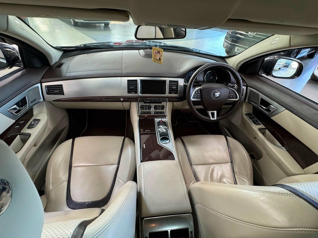 Jaguar XF 2.2D Luxury Sportbrake Euro 5 Ss Blue #19