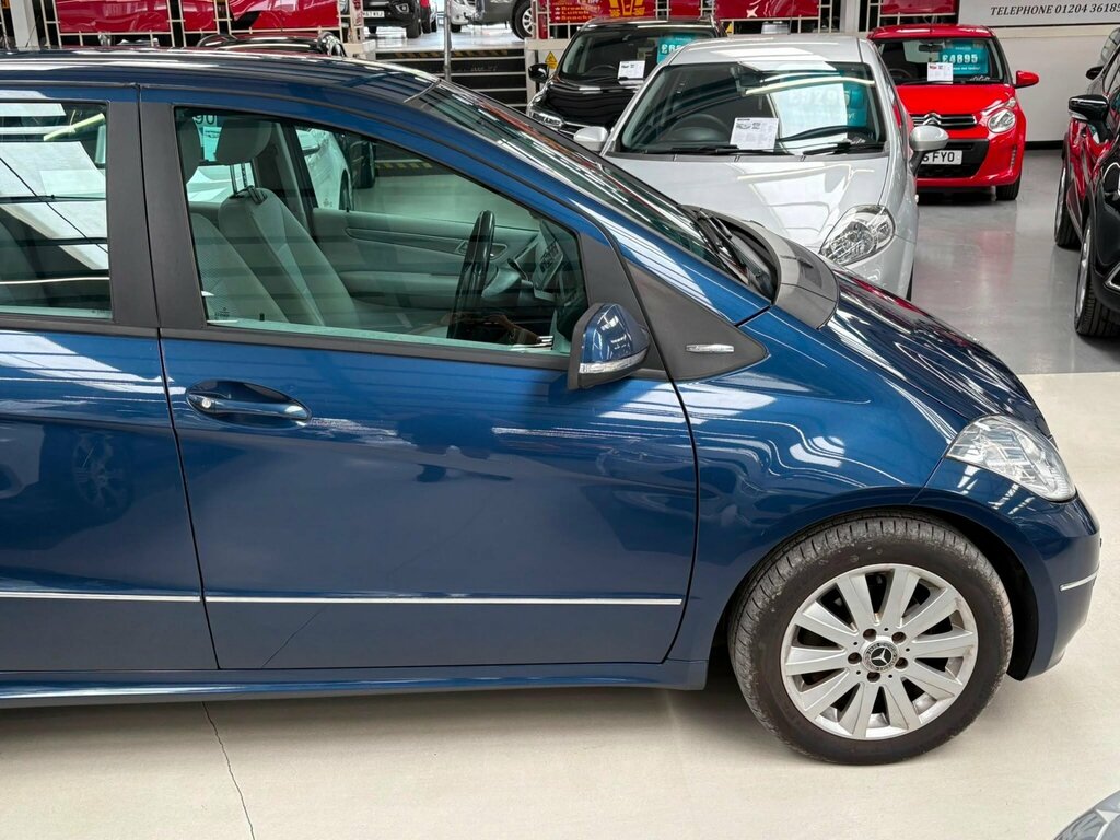 Mercedes-Benz A Class 2.0 A160 Cdi Avantgarde Se Cvt Blue #6