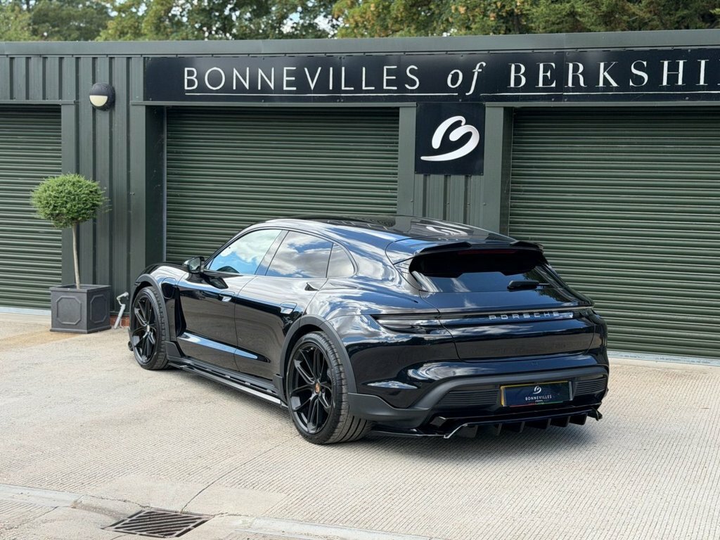 Porsche Taycan Estate Black #3