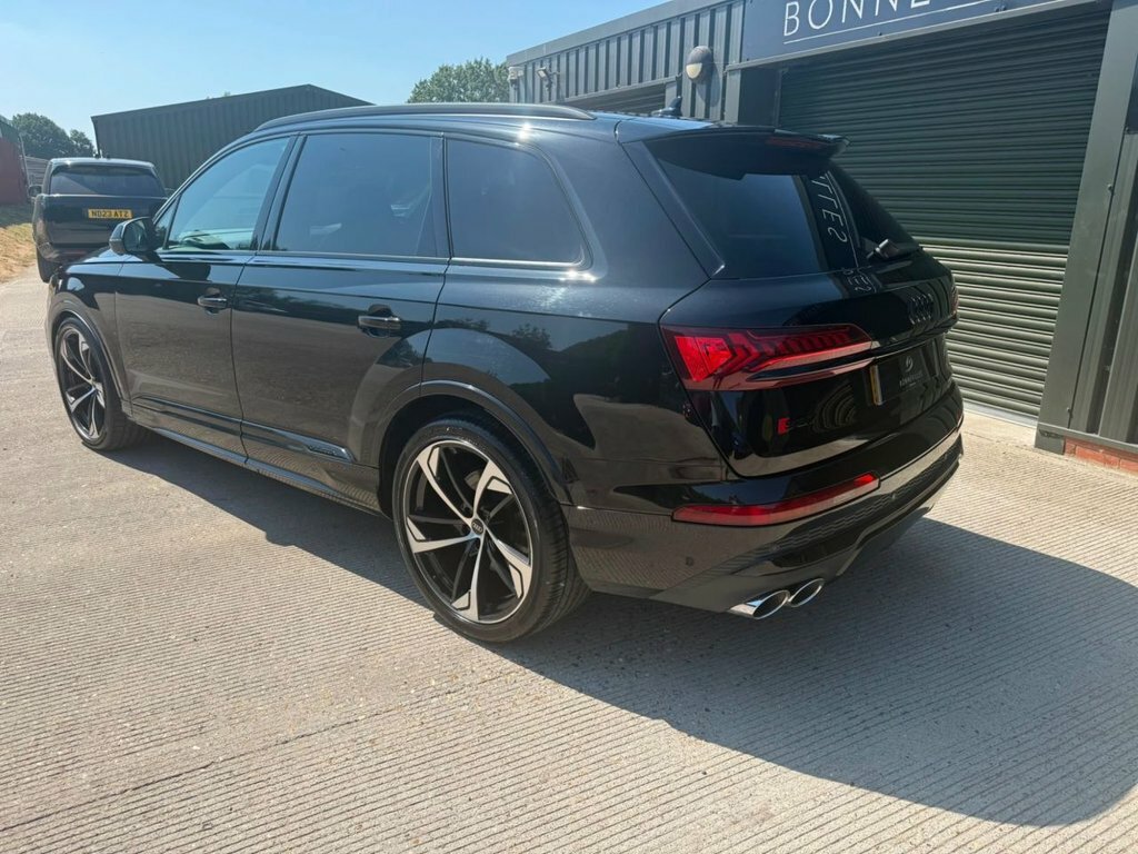 Audi SQ7 4L Black Edition Black #3