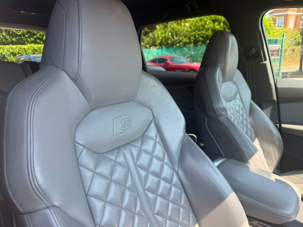 Audi SQ7 4L Black Edition Black #2