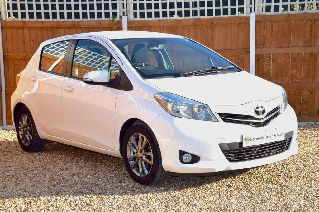 Toyota Yaris 1.33 Dual Vvt-i Icon Plus Euro 5 White