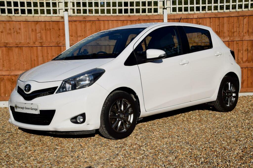 Toyota Yaris 1.33 Dual Vvt-i Icon Plus Euro 5 White #3