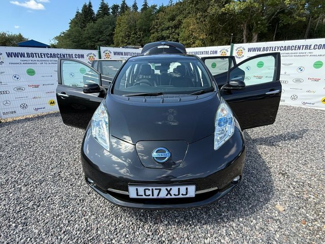 Nissan Leaf Hatchback White #7