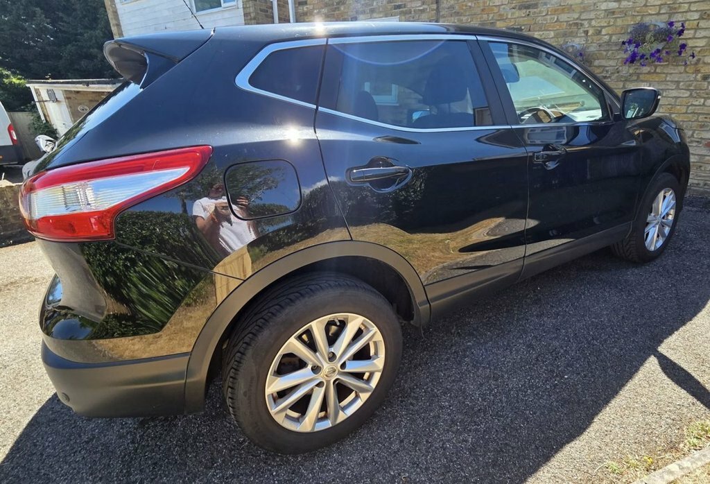 Nissan Qashqai Black #3