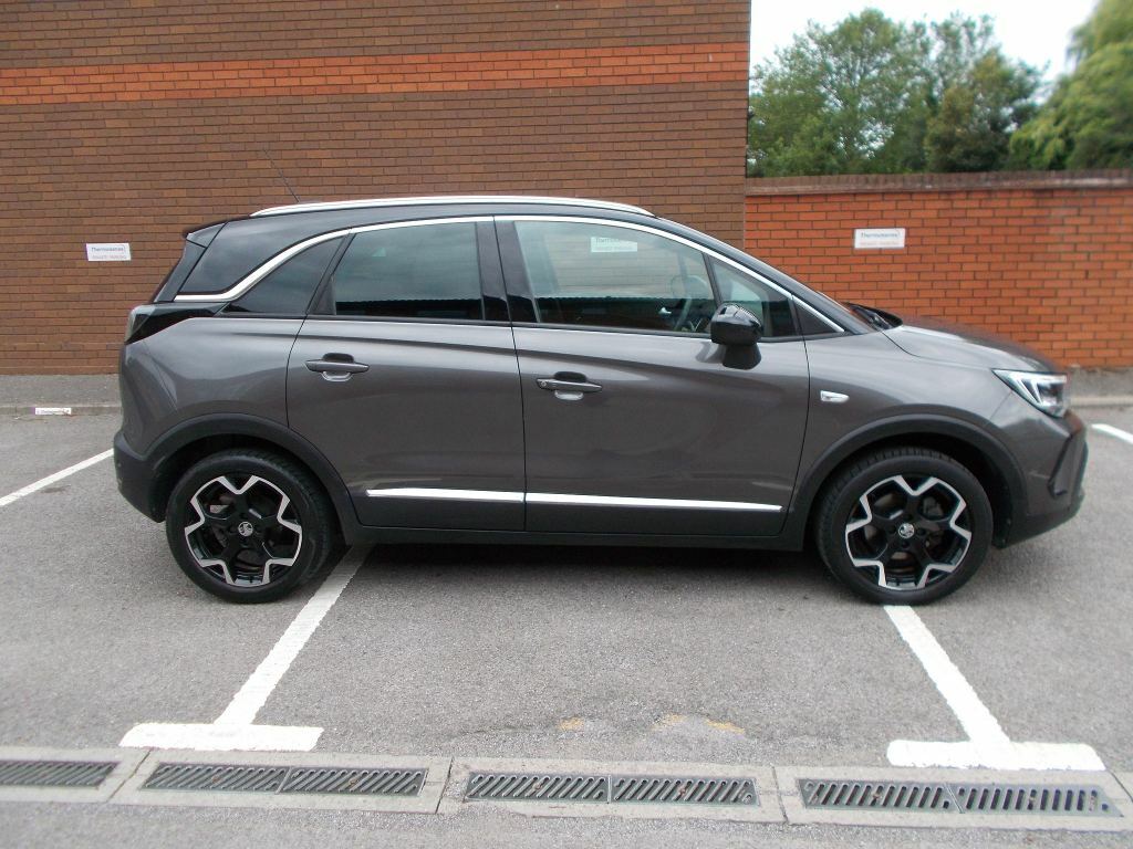 Vauxhall Crossland Vauxhall Crossland 1.2 Turbo Ultimate Suv Petr FY22VKN Grey #2