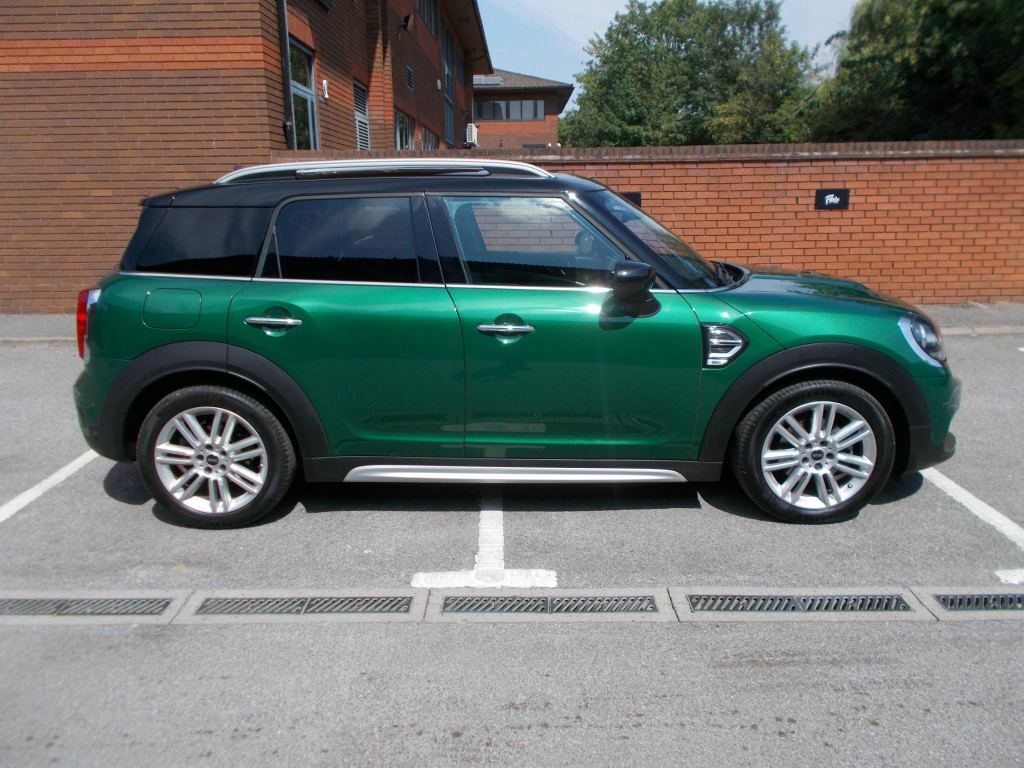 Mini Countryman Mini Countryman 1.5 Cooper Exclusive RJ69YKS Green