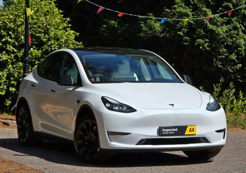 Tesla Model Y 2022 72 Model White