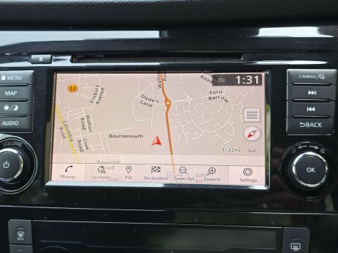 Nissan Qashqai 1.3L Tekna White #21