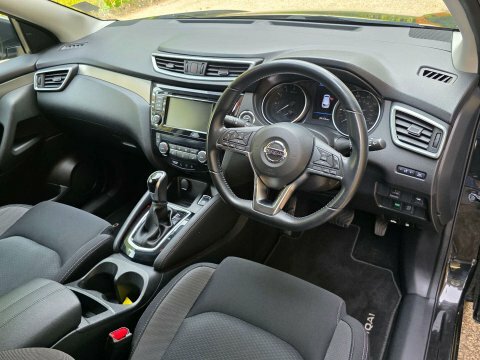 Nissan Qashqai 1.3L Tekna White #9