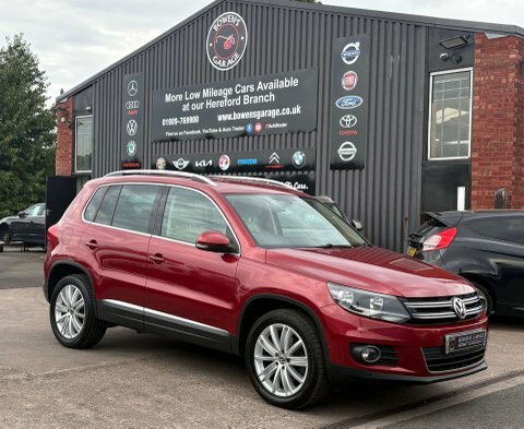 Volkswagen Tiguan 2.0 Tiguan Match Red #2