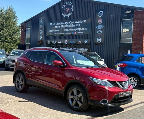 Nissan Qashqai 1.5 Qashqai N-connecta EO66OFL Red #2