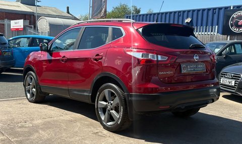 Nissan Qashqai 1.5 Qashqai N-connecta EO66OFL Red #6