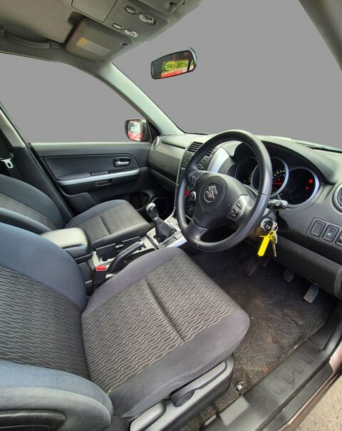Suzuki Grand Vitara 2.4 Grand Vitara Brown #5