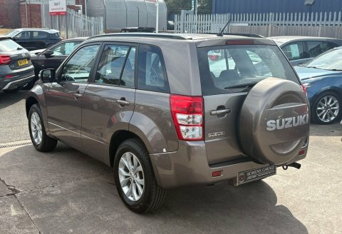 Suzuki Grand Vitara 2.4 Grand Vitara Brown #6