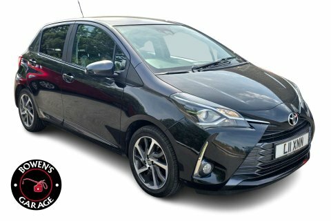 Toyota Yaris 1.5 Vvt-h Gr Sport Hatchback Hybrid E-c Black #1