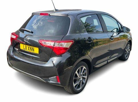 Toyota Yaris 1.5 Vvt-h Gr Sport Hatchback Hybrid E-c Black #4