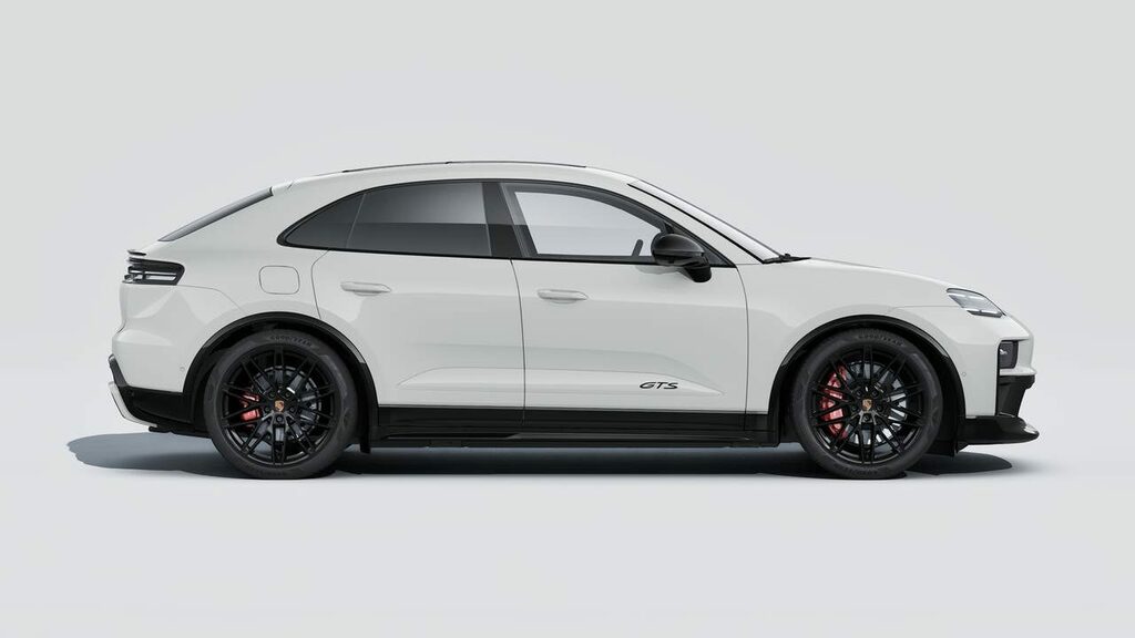 Porsche Macan Electric Black #6