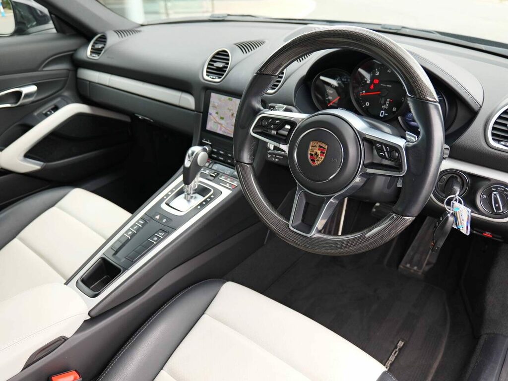 Porsche 718 Petrol Black #4