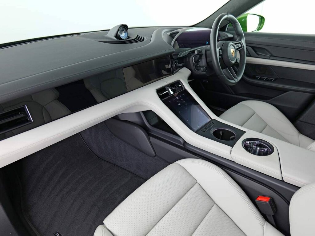 Porsche Taycan Taycan T Cross Turismo BG23LYW Green #5