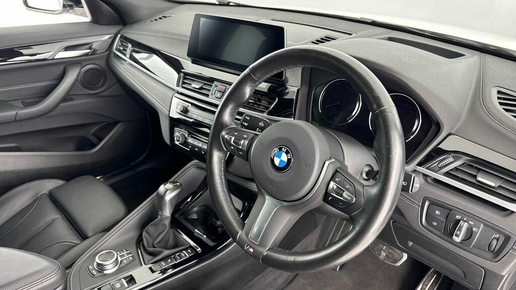 BMW X2 Xdrive25e M Sport White #6