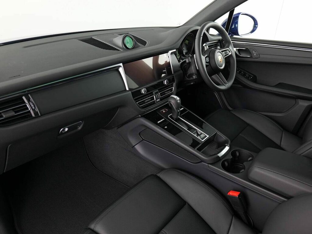 Porsche Macan Petrol Blue #4