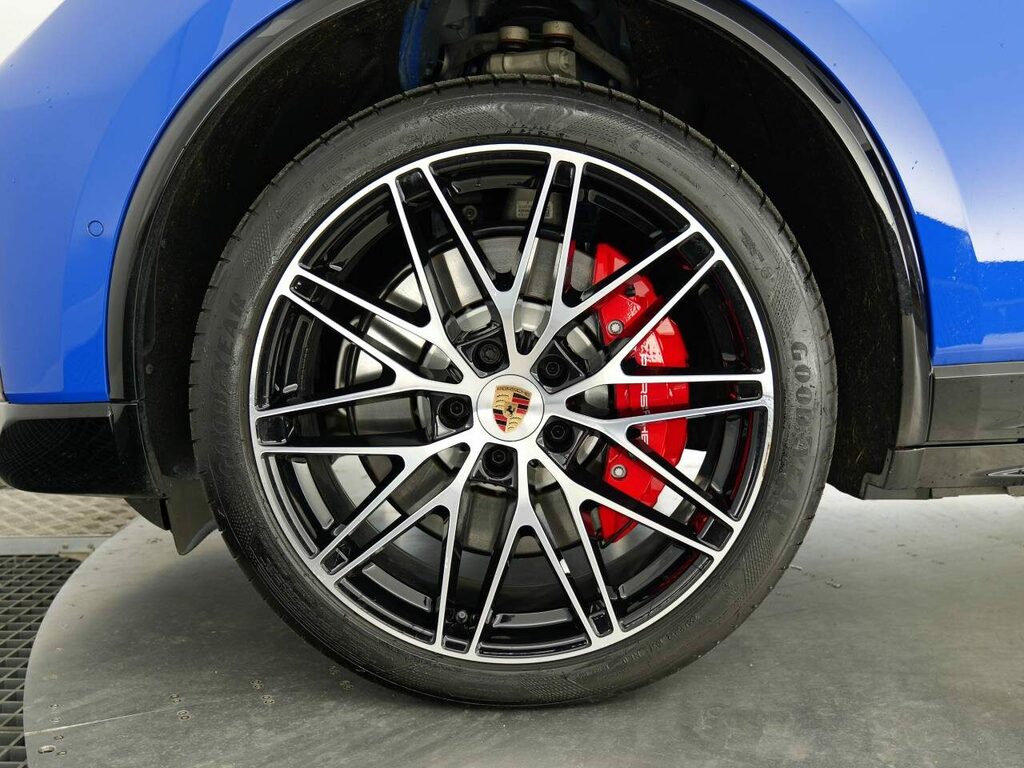 Porsche Macan Electric Blue #6