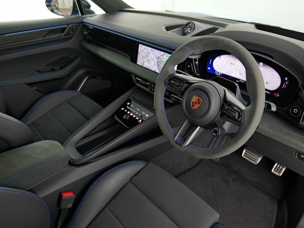 Porsche Macan Electric Blue #4