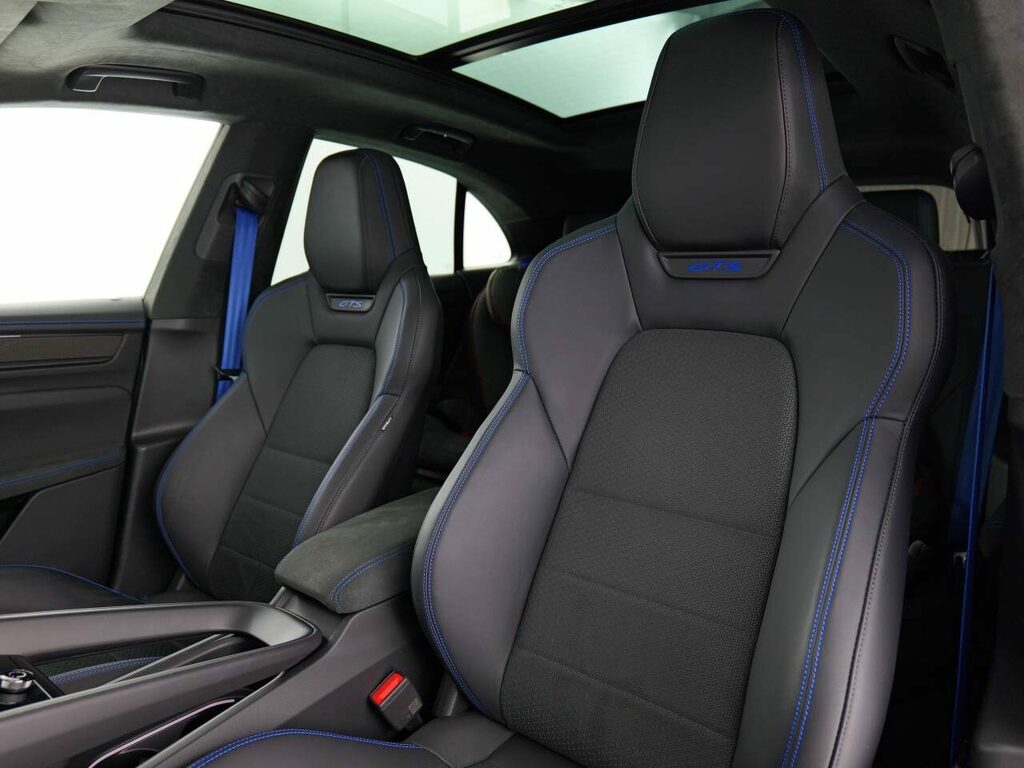 Porsche Macan Electric Blue #5