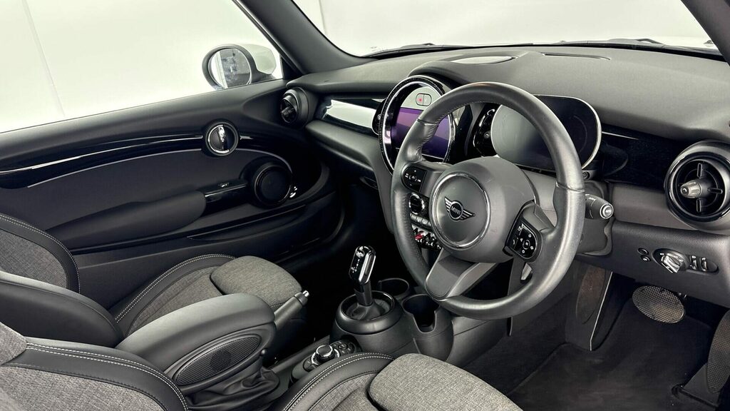 Mini Convertible Cooper Classic White #6