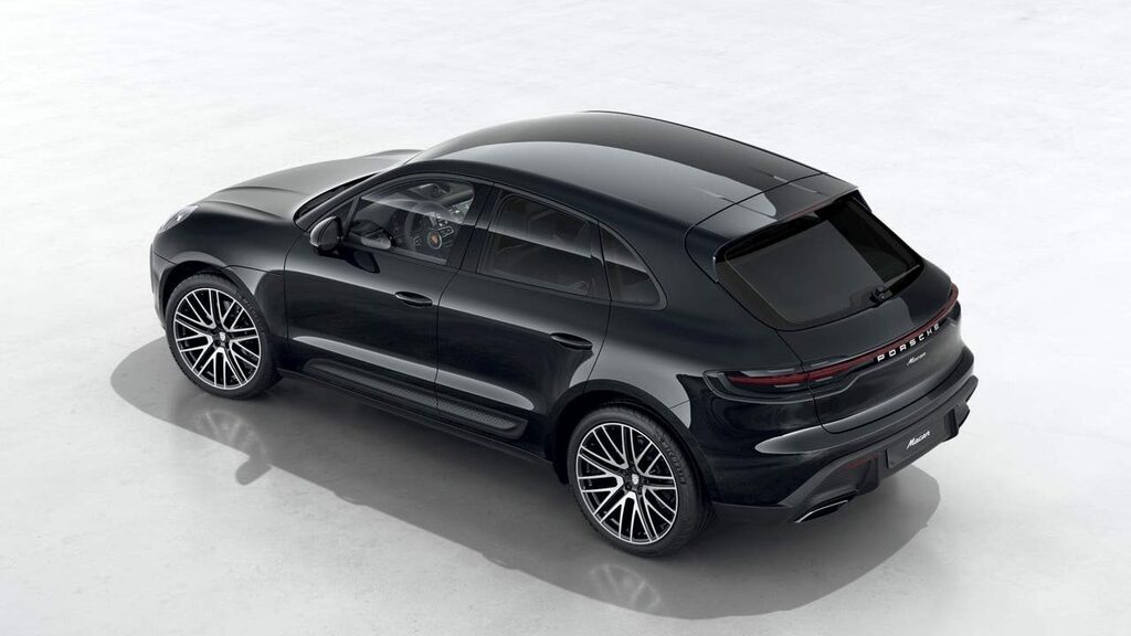 Porsche Macan Petrol Black #4
