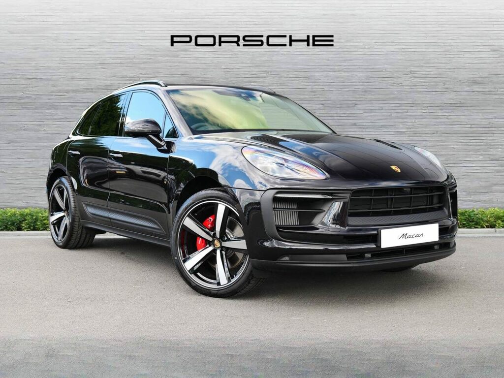 Porsche Macan Petrol Black