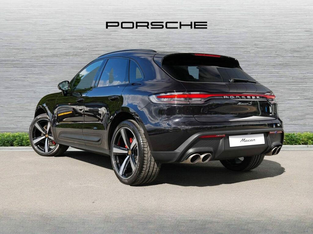 Porsche Macan Petrol Black #3