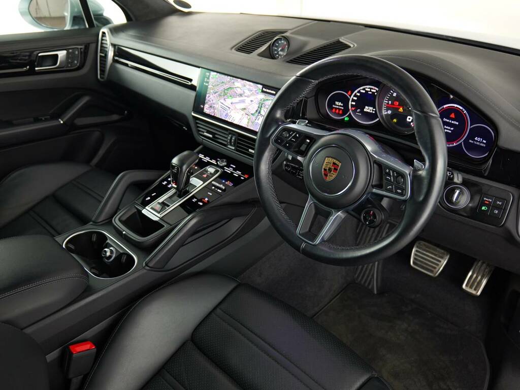 Porsche Cayenne Gts My23 Silver #4