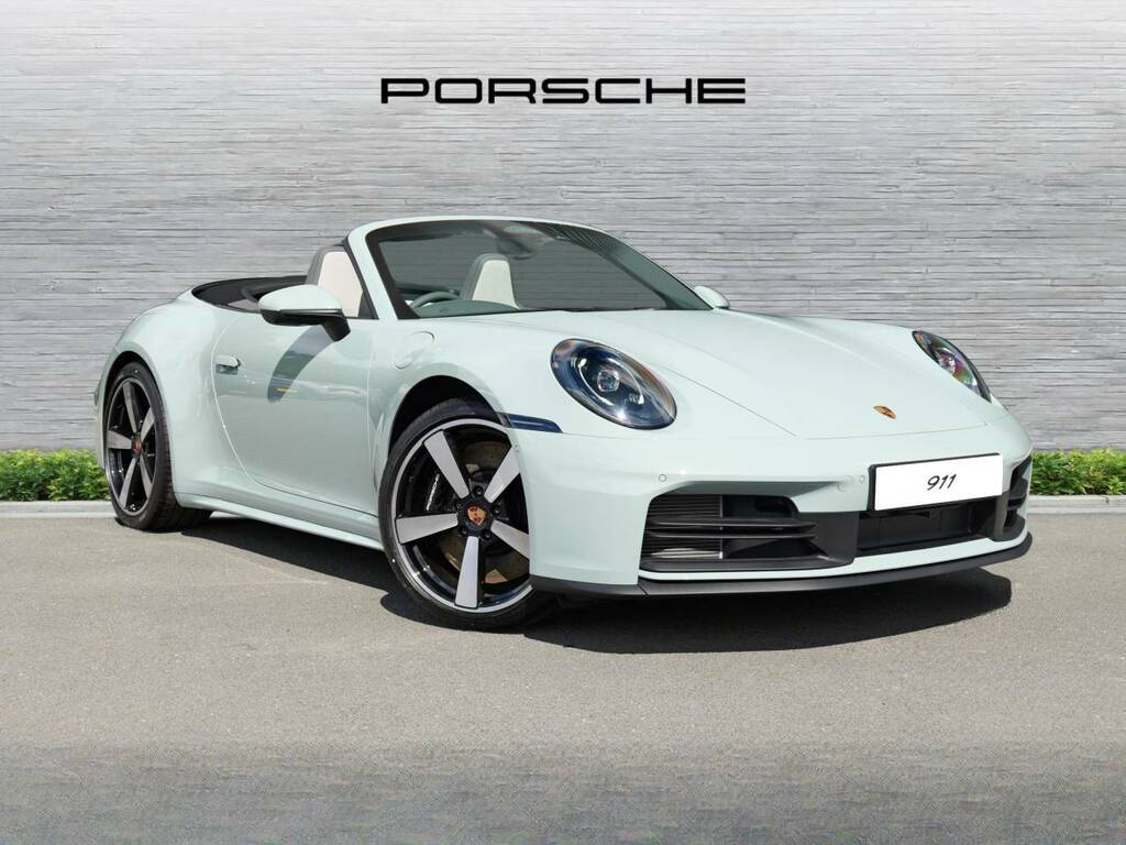Porsche 911 Carrera 4S Cabriolet Green