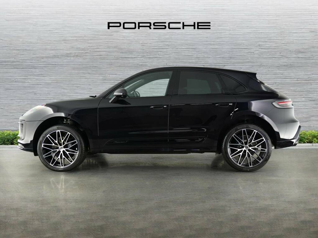 Porsche Macan T Black #2