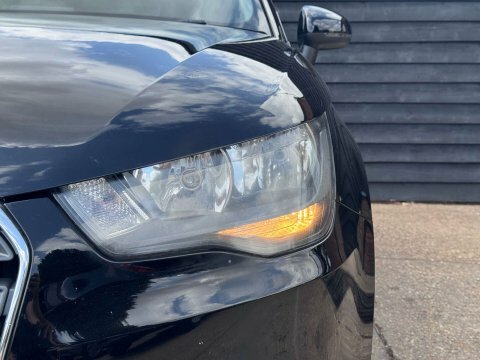 Audi A1 1.6 A1 Sport Black #6