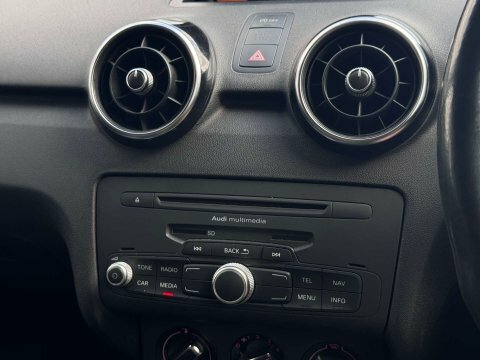 Audi A1 1.6 A1 Sport Black #3