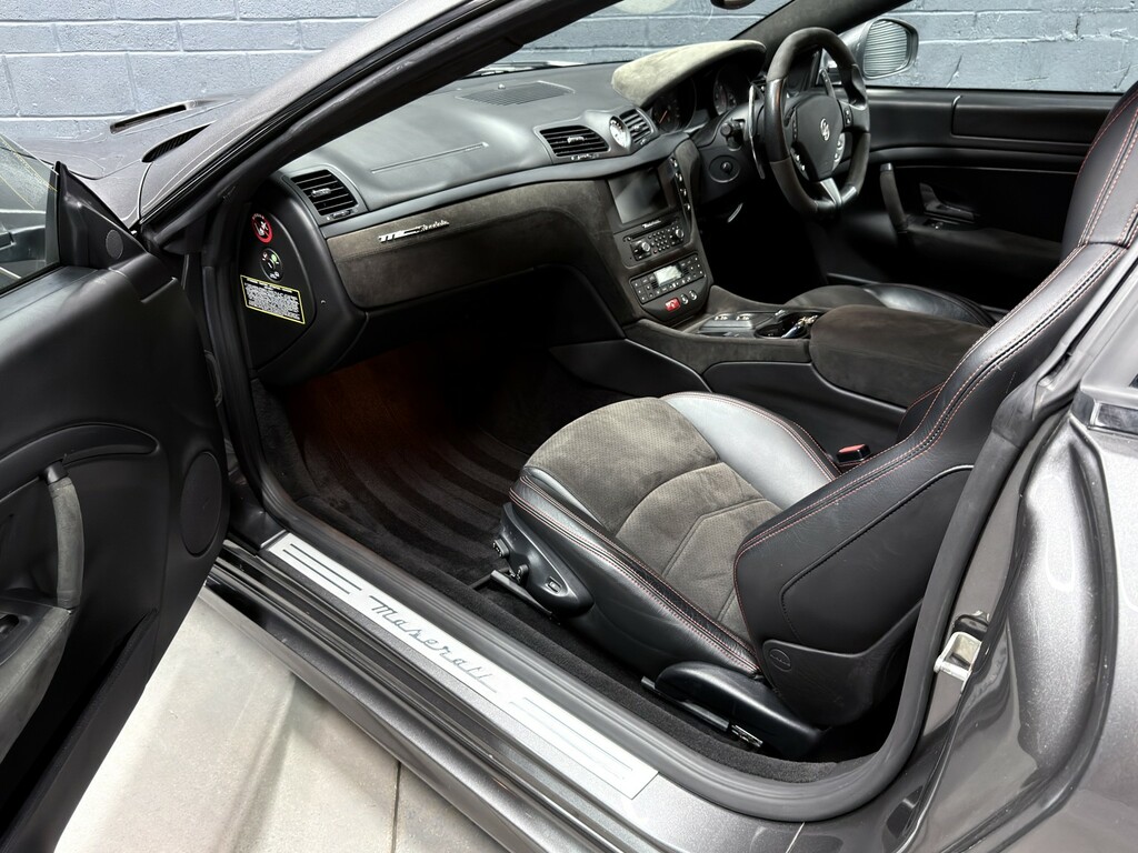 Maserati GranTurismo S Grey #81