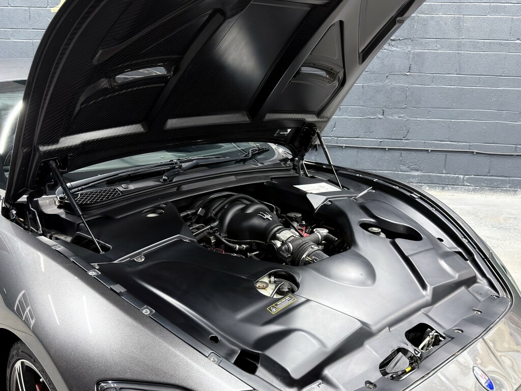 Maserati GranTurismo S Grey #37