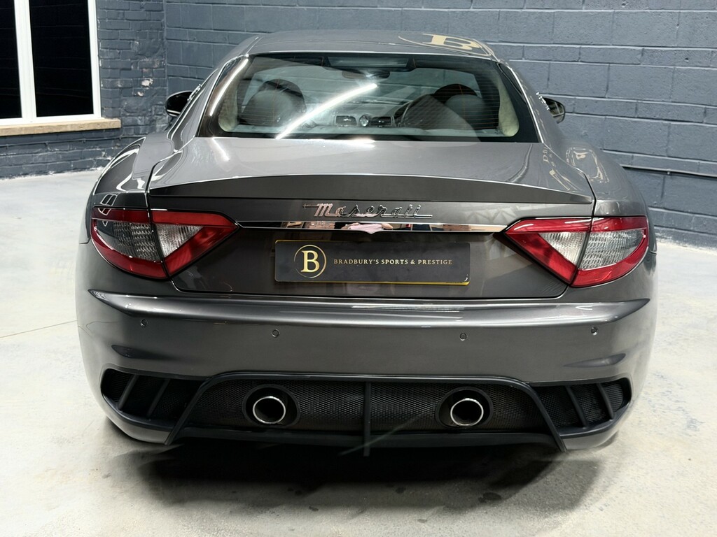 Maserati GranTurismo S Grey #66