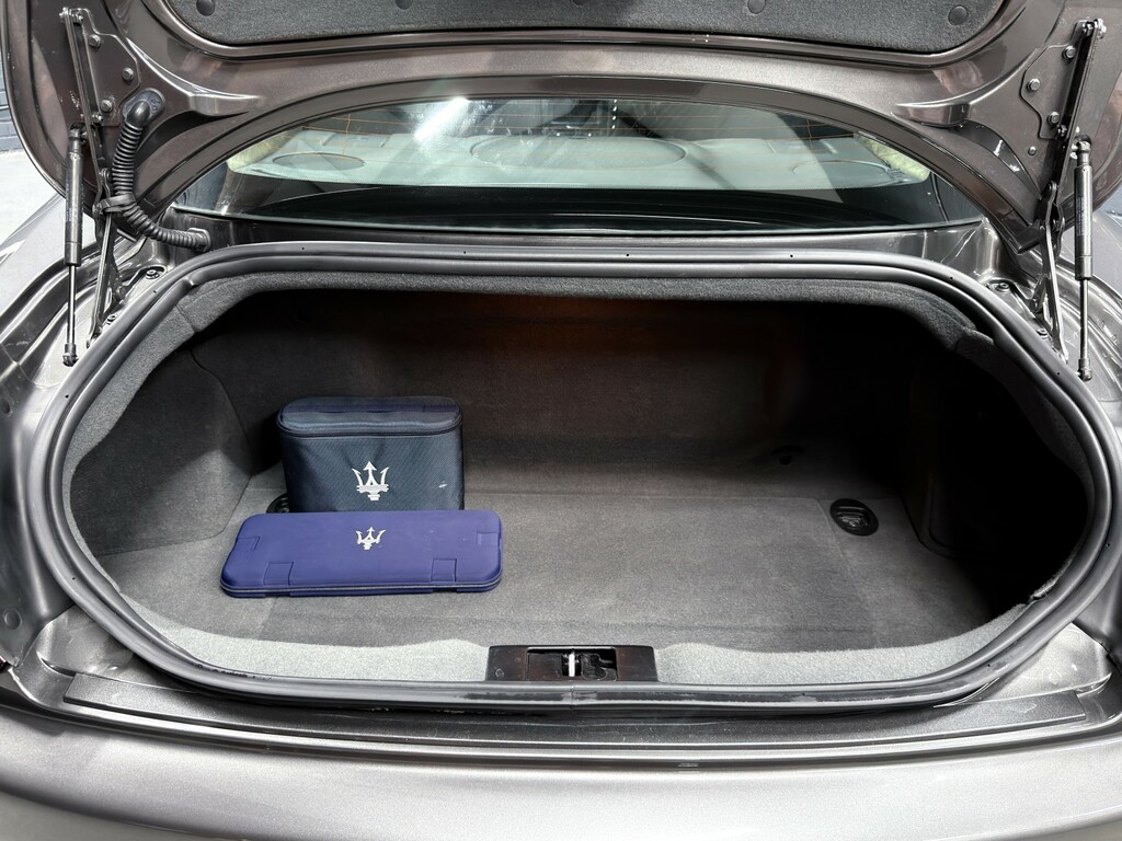 Maserati GranTurismo S Grey #80