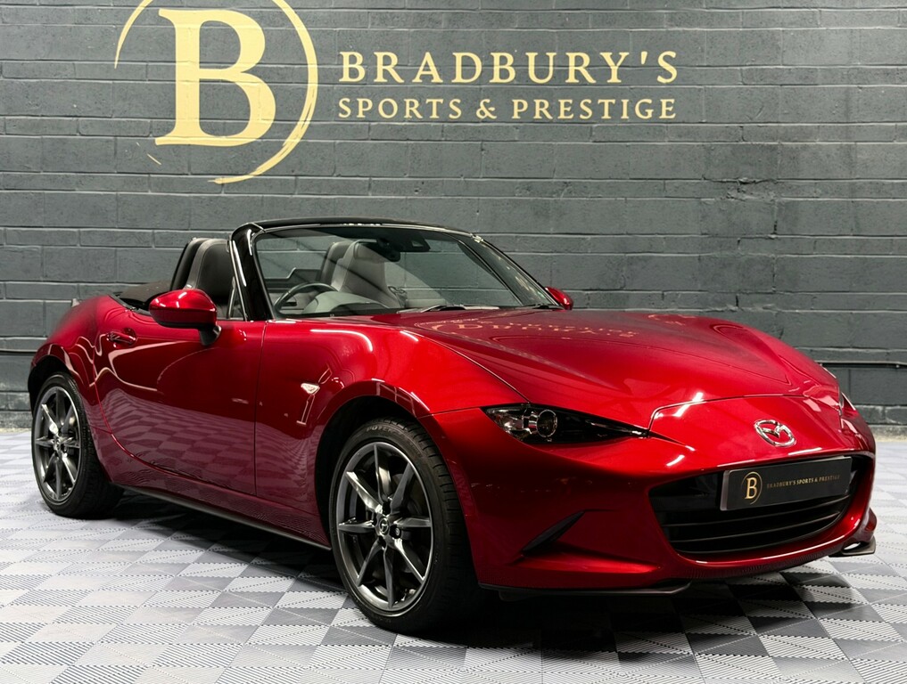 Mazda MX-5 2.0 Skyactiv-g Sport Tech Red