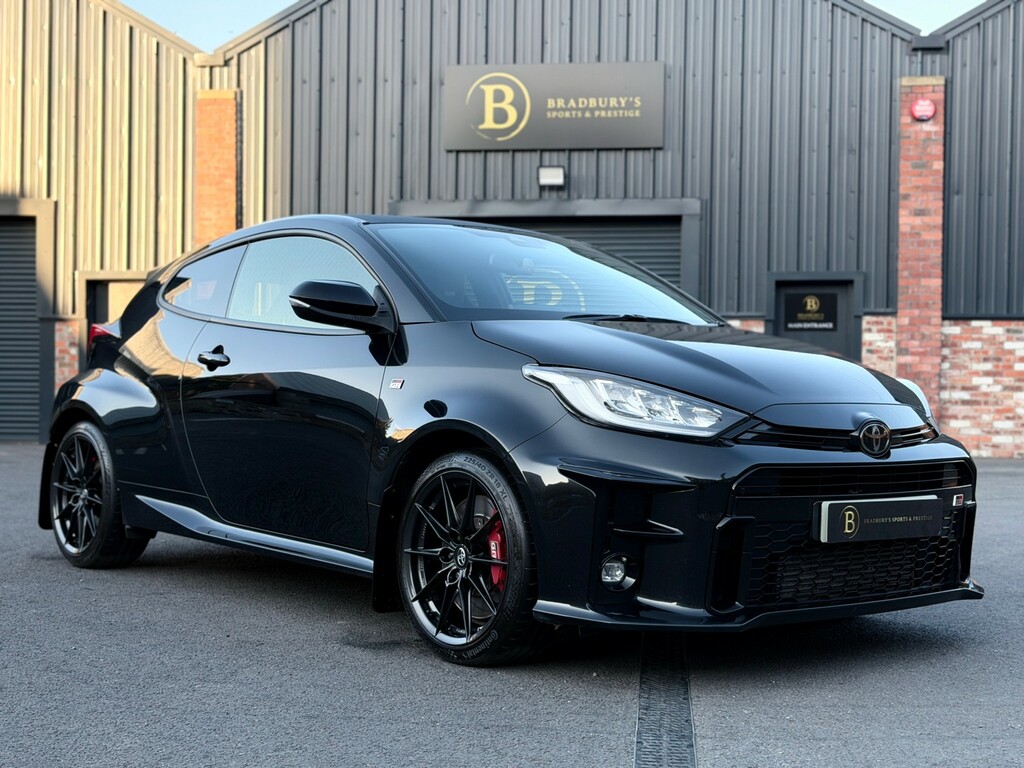 Toyota Yaris 1.6 T Gr Circuit Black #3